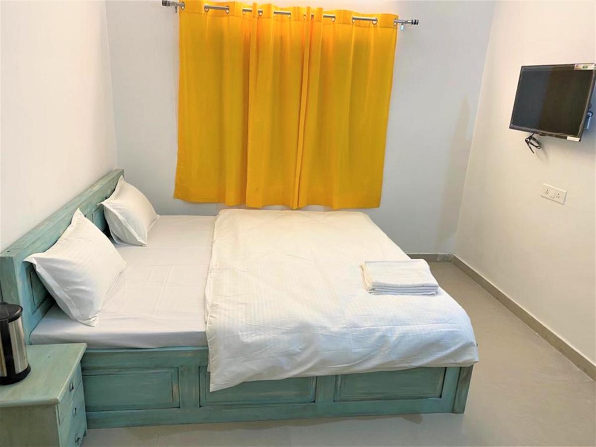 Shikhar Bunglow - A Stunning Valley View Bungalow In Mount Abu Bed & Breakfast Exterior foto