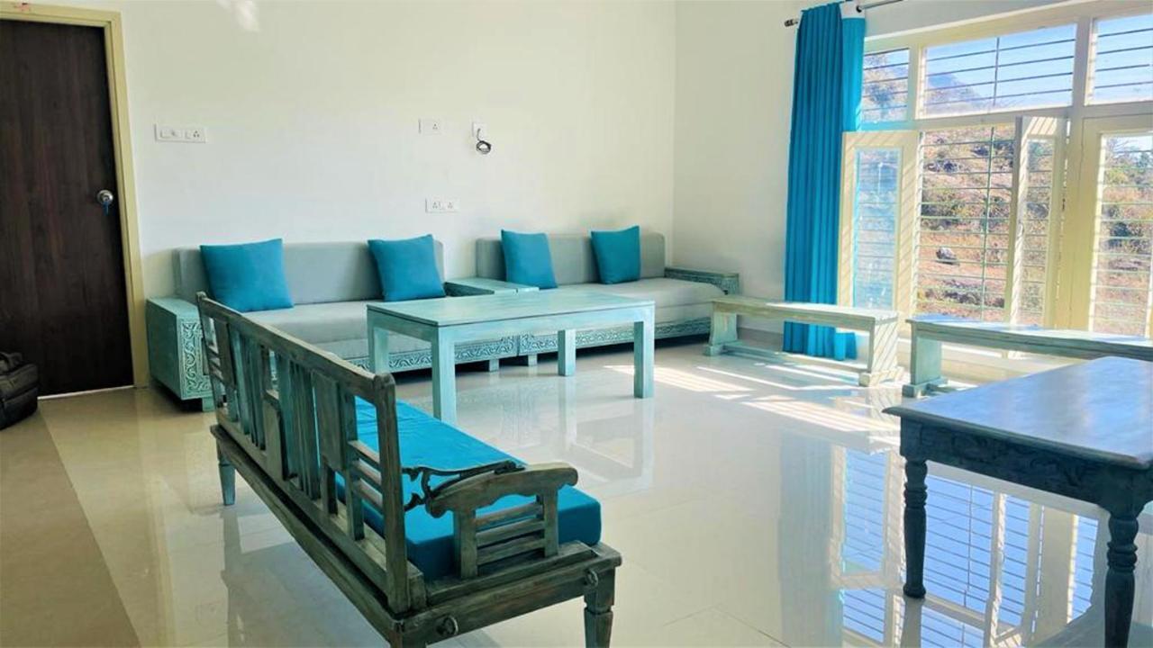 Shikhar Bunglow - A Stunning Valley View Bungalow In Mount Abu Bed & Breakfast Exterior foto
